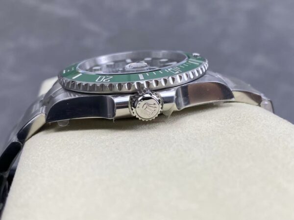 Top Replica Rolex Submariner Green Dial Hulk 48 010C289Bee010Cf3E2A3Ff43C934A094