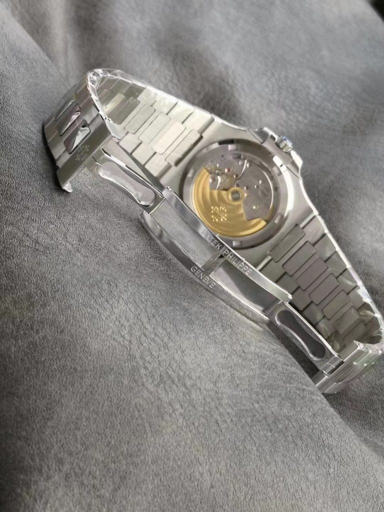 Replica Patek Philippe Nautilus 5711 White Dial