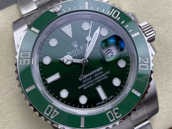 Top Replica Rolex Submariner Green Dial Hulk 43 5F8Aa934E2384402C506E2Ca044Db43C