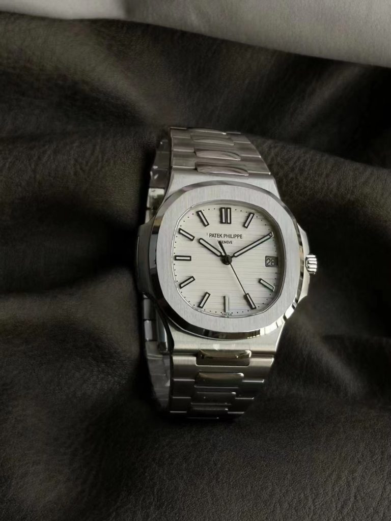 Replica Patek Philippe Nautilus 5711 White Dial