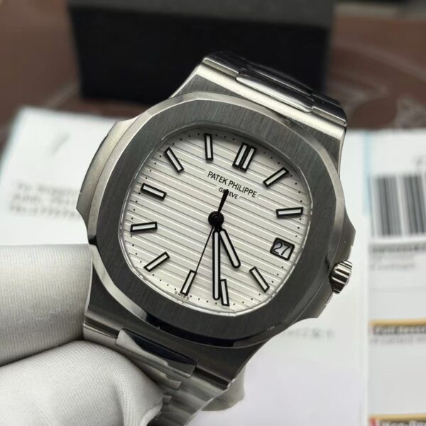 Réplica Patek Philippe Nautilus 5711 Esfera Blanca 6 771B259De3Fa9B0E5584Fdcc8414Ae33