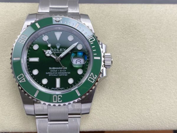 Top Replica Rolex Submariner Green Dial Hulk 42 90Abbc4De06C3D6Be891494433703201