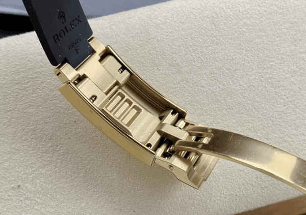 Replica Clone Rolex Yacht-Master 42 Yellow Gold 2022