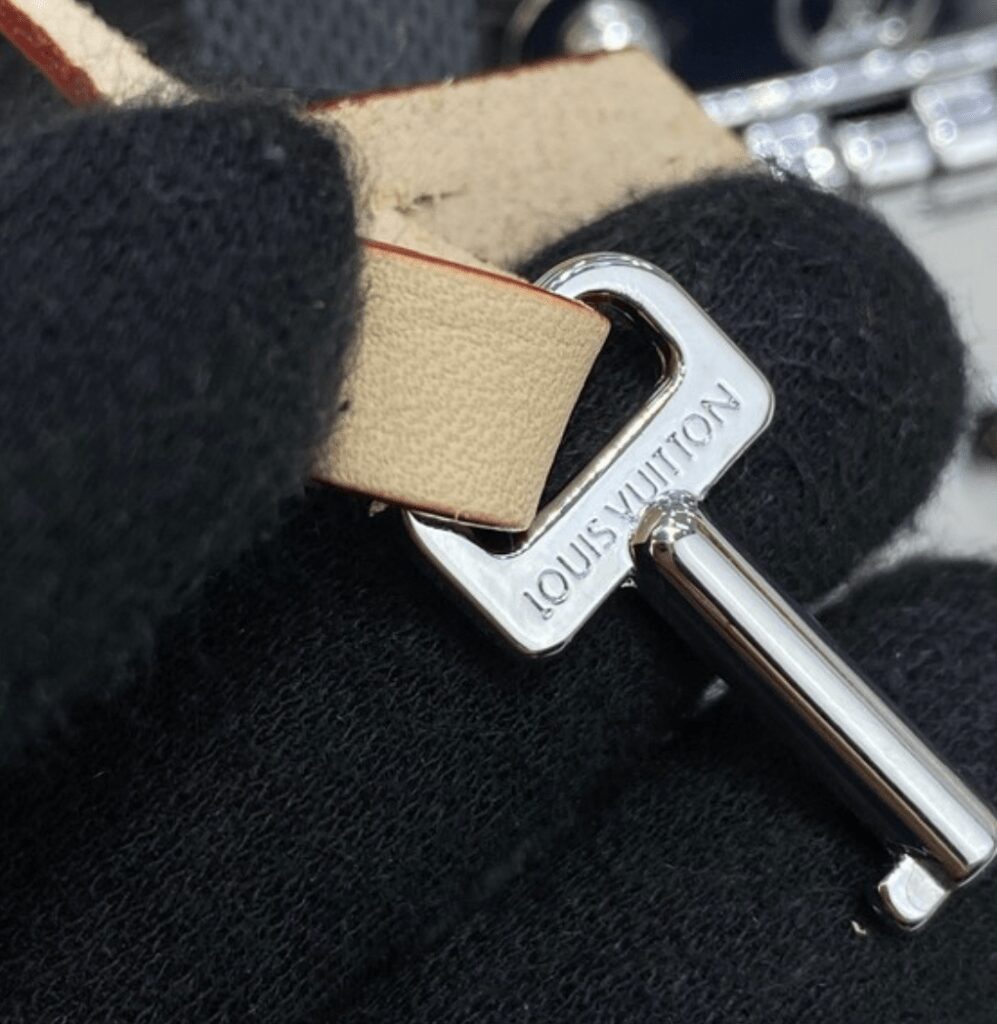 Gran Réplica Louis Vuitton 8 Reloj Caja Clon