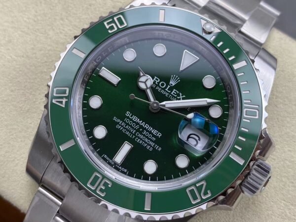 Top Replica Rolex Submariner Green Dial Hulk 44 Ada7B76F8D1A18Fe5107C89613D17618