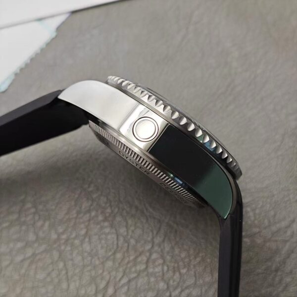 D0D93F4125F318D2C9Ba7E963082D580