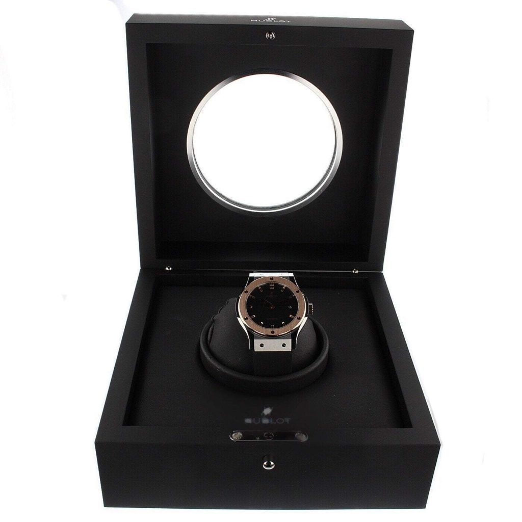 Replica Caja de reloj Hublot con logotipo, papeles y etiquetas - Replica Swiss Clones Watches