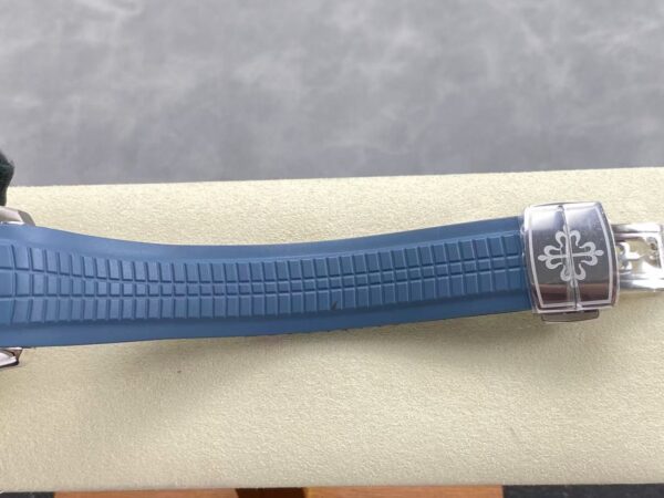 Replik Klon Denim Blau Patek Philippe Aquanaut 2024 Modell 17 D02D5A3279A2C6F9B7B7D36D5E2B41A4