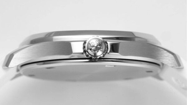 Replica Patek Philippe Aquanaut Diamond Watch