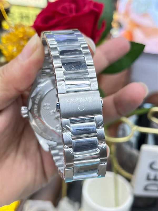 6805Af3D8795F