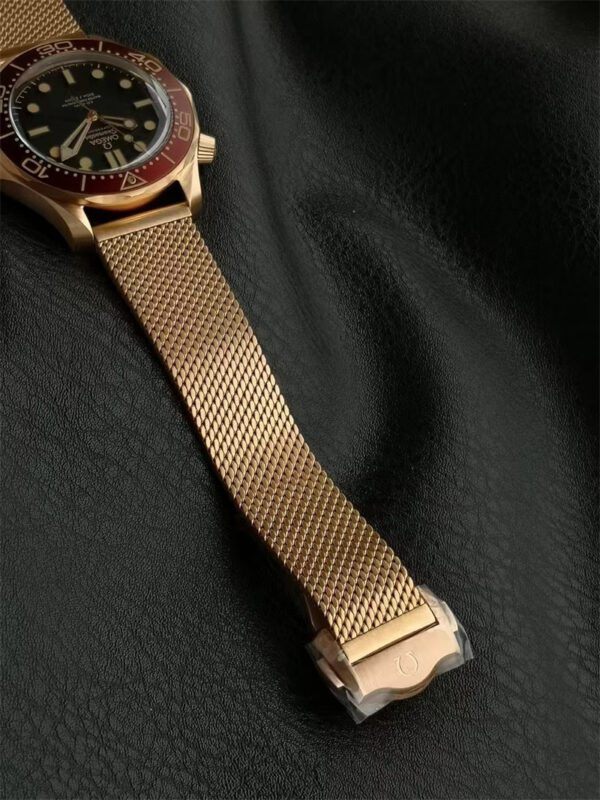 Replica Omega Seamaster 007 Burgundy Watch