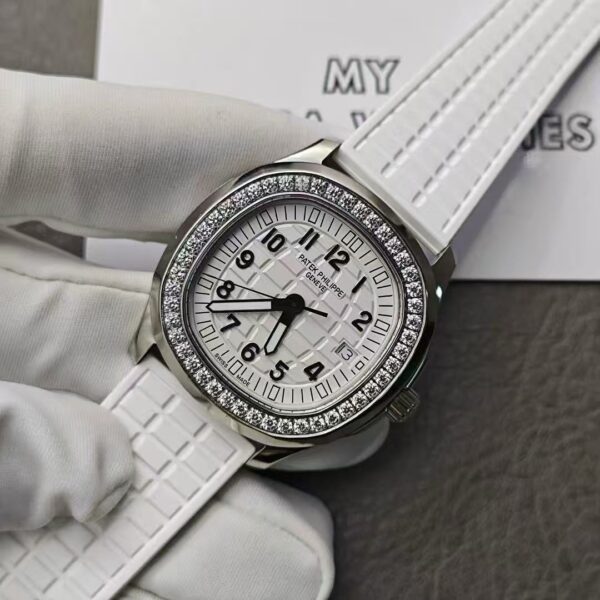 Replica Patek Philippe Aquanaut Diamond Watch 5 F8Eb7698E8122Aef15335C90B0E3A2E5
