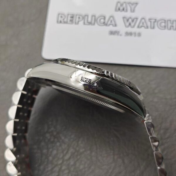 Rolex Sky-Dweller Blue Dial Stainless Steel 336934 Jubilee Replica 6 2D0C5Ea5D05F267A1B535C693Bce490B