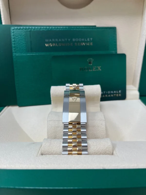 Rolex Yellow Rolesor Sky Dweller Watch Black Index Dial Jubilee Bracelet Ref 336933 934396 1350X1800