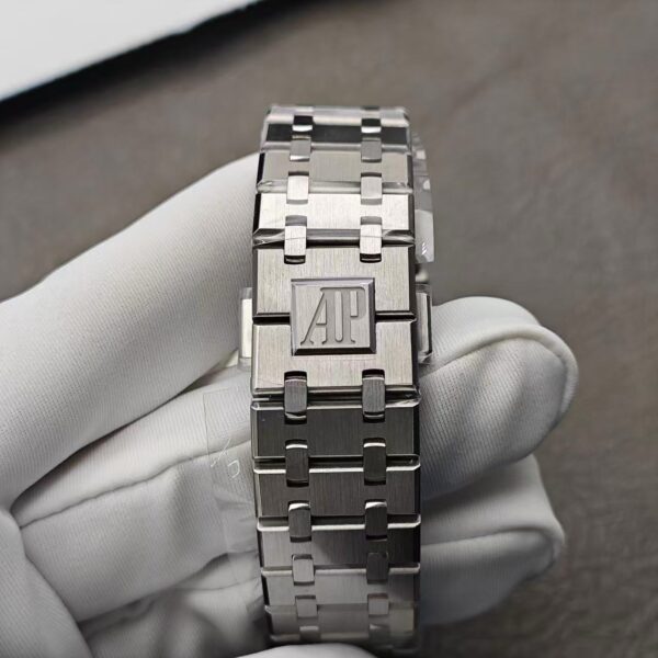 816D21B2398D1Dbf3D461Fccd304E1F4