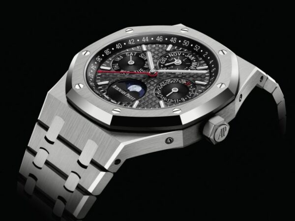 Royal Oak Perpetual Calendar 26609Ti.oo .1220Ti.01 5