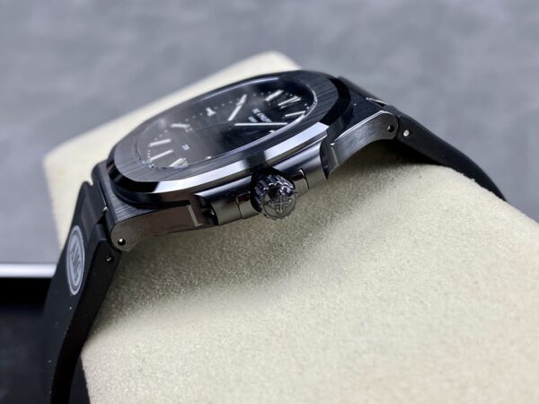 Replica Patek Philippe Nautilus Black Dial 5711 40Mm 26 Replica Patek Philippe Nautilus Black Dial 5711 40Mm