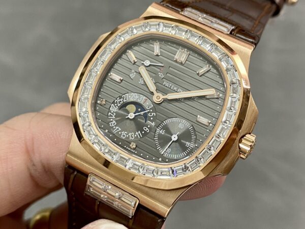 Replica Patek Philippe Nautilus 5724 001 40Mm 26 Replica Patek Philippe Nautilus 5724 001 40Mm