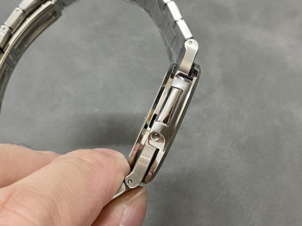 Replica Patek Philippe Nautilus 5711 1A Green Dial 40Mm 28 Replica Patek Philippe Nautilus 5711 1A Green Dial 40Mm