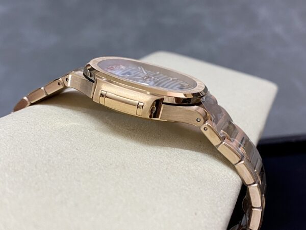 Replica Patek Philippe Nautilus Ladies Rose Gold &Amp; Yellow Gold Silver Dial 7118 1R 001 35.2Mm 39 Replica Patek Philippe Nautilus Ladies Rose Gold &Amp; Yellow Gold Silver Dial 7118 1R 001 35.2Mm