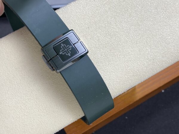 Replica Patek Philippe Nautilus Yellow &Amp; Green 5711 40Mm 21 Replica Patek Philippe Nautilus Yellow &Amp; Green 5711 40Mm