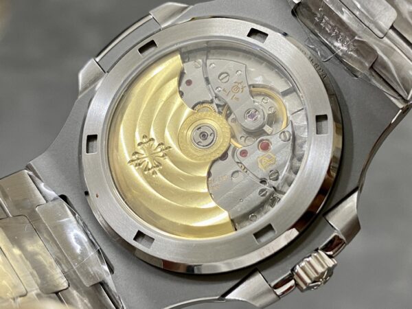 Replica Patek Philippe Nautilus 5711 1A Green Dial 40Mm 30 Replica Patek Philippe Nautilus 5711 1A Green Dial 40Mm