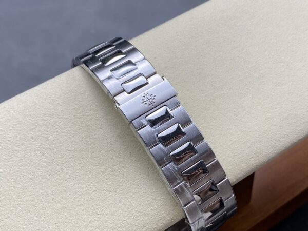Replica Patek Philippe Nautilus 5711 111P 001 40Mm 26 Replica Patek Philippe Nautilus 5711 111P 001 40Mm