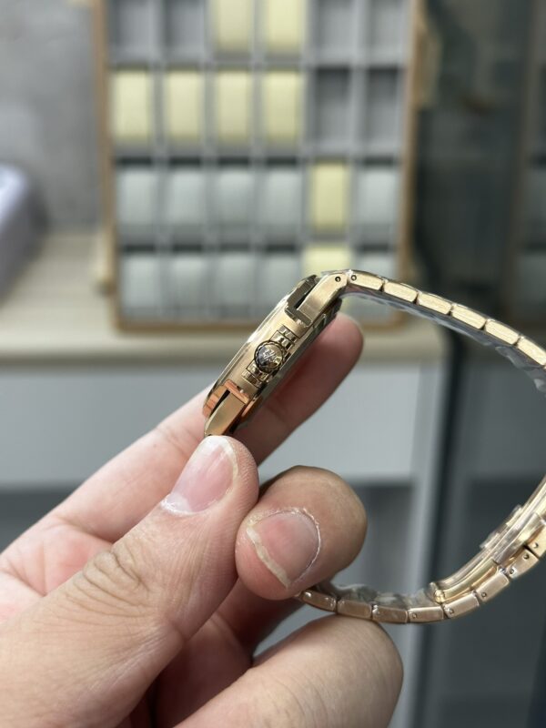 Replica Patek Philippe Ladies Nautilus Golden Dial Rose Gold 7118 1200R 010 34 Replica Patek Philippe Ladies Nautilus Golden Dial Rose Gold 7118 1200R 010