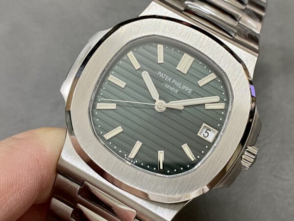 Replica Patek Philippe Nautilus 5711 1A Green Dial 40Mm 27 Replica Patek Philippe Nautilus 5711 1A Green Dial 40Mm