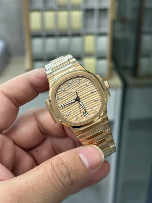 Replica Patek Philippe Nautilus Ladies Rose Gold &Amp; Yellow Gold Silver Dial 7118 1R 001 35.2Mm 44 Replica Patek Philippe Nautilus Ladies Rose Gold &Amp; Yellow Gold Silver Dial 7118 1R 001 35.2Mm