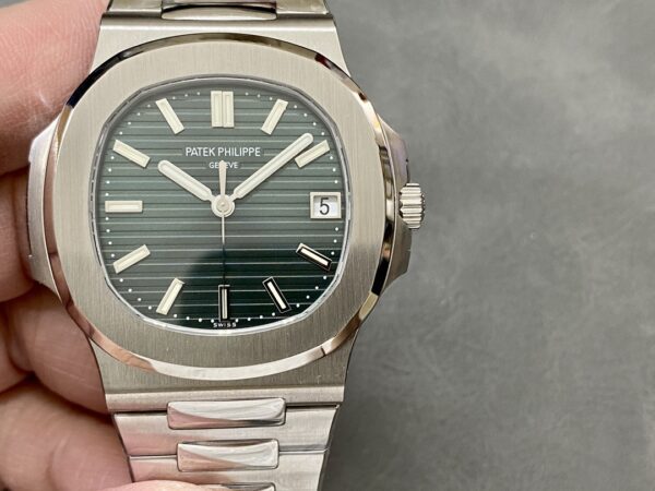 Replica Patek Philippe Nautilus 5711 1A Green Dial 40Mm 25 Replica Patek Philippe Nautilus 5711 1A Green Dial 40Mm