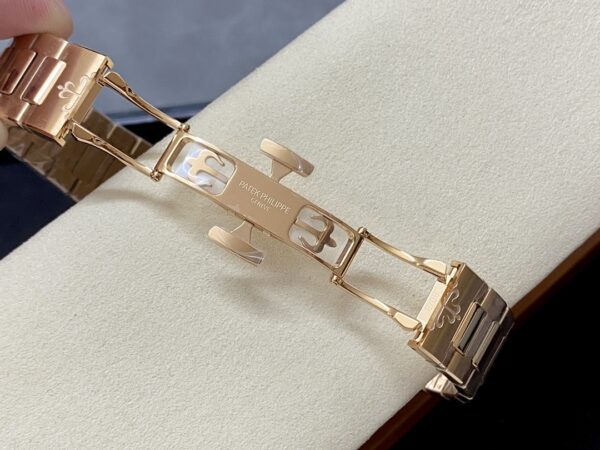 Replica Patek Philippe Nautilus Ladies Rose Gold &Amp; Yellow Gold Silver Dial 7118 1R 001 35.2Mm 43 Replica Patek Philippe Nautilus Ladies Rose Gold &Amp; Yellow Gold Silver Dial 7118 1R 001 35.2Mm