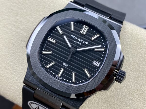 Replica Patek Philippe Nautilus Black Dial 5711 40Mm 24 Replica Patek Philippe Nautilus Black Dial 5711 40Mm