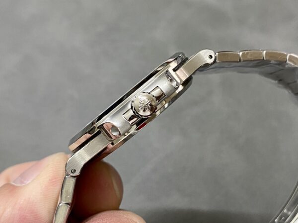 Replica Patek Philippe Nautilus 5711 1A Green Dial 40Mm 29 Replica Patek Philippe Nautilus 5711 1A Green Dial 40Mm