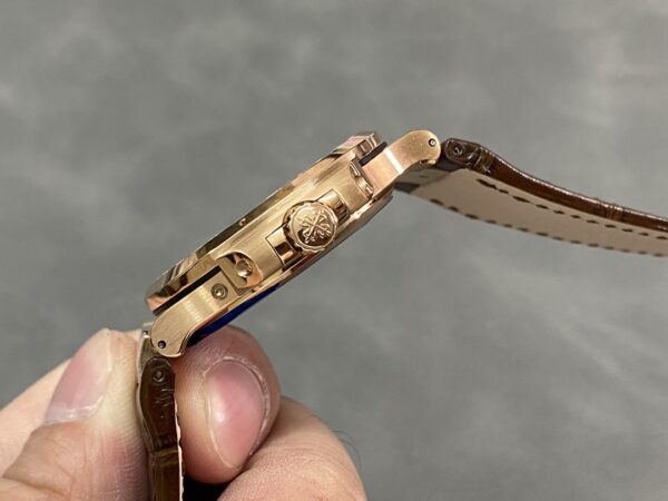 Replica Patek Philippe Nautilus 5724 001 40Mm 30 Replica Patek Philippe Nautilus 5724 001 40Mm