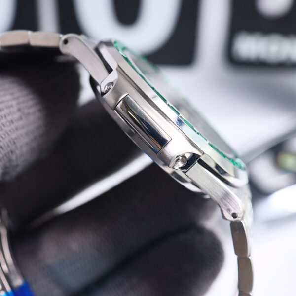 Replica Patek Philippe Nautilus 5711 113P 40Mm 24 Replica Patek Philippe Nautilus 5711 113P 40Mm