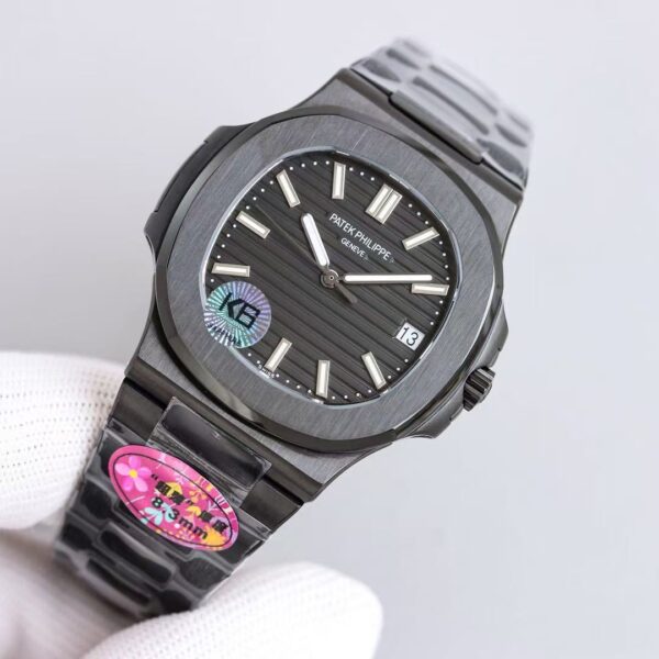 Replica Patek Philippe Nautilus 5711 40Mm 3 C24136618A66C35F89D8542B68F6Fd82