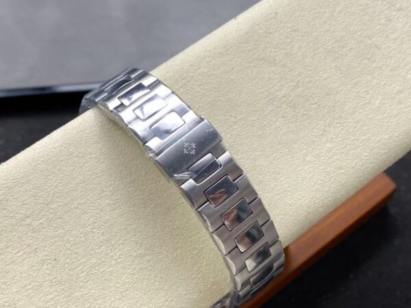 E2Ca278Bf7Adddf1764676F55B3714A8