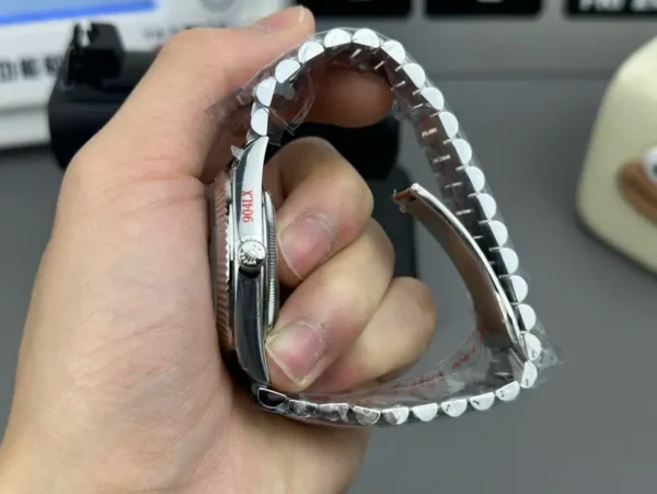 Replica Rolex Day-Date 40Mm M228236-0004