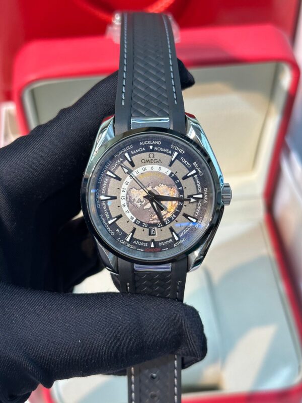Replica Swiss Omega Seamaster Worldtimer Gmt 43Mm