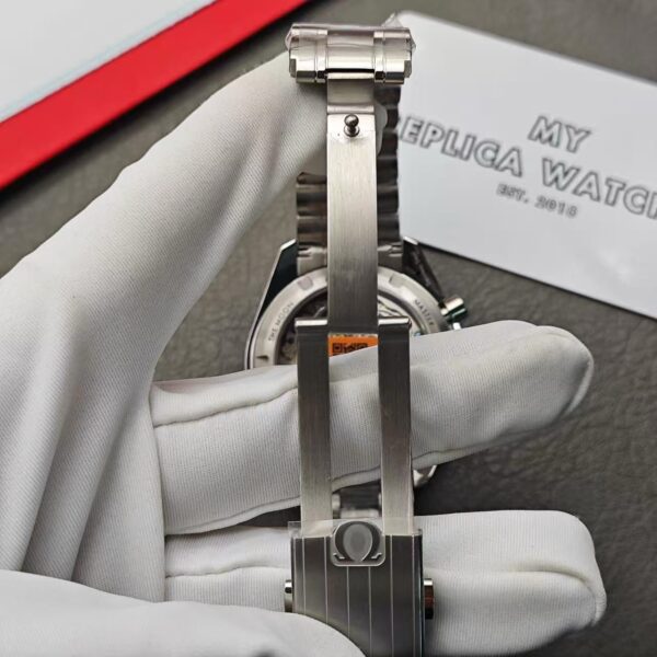 18E47B13756B94D09635Eb4B26681239