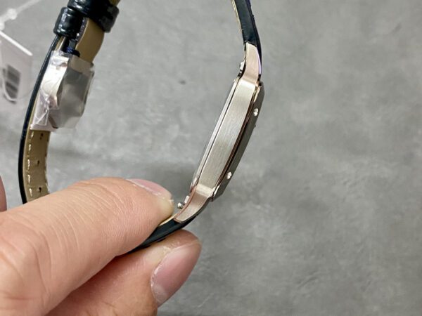 Replica Swiss Cartier Santos-Dumont Large Blue Strap 43.5Mm