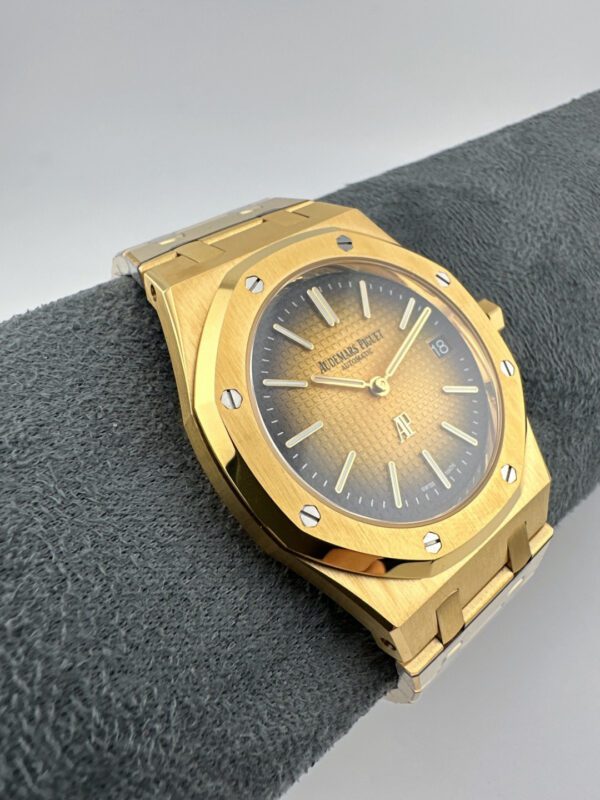 Replica Swiss Audemars Piguet Royal Oak Yellow Gold &Amp; Black Dial 39Mm