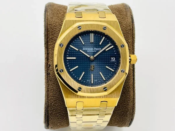 Replica Swiss Audemars Piguet Royal Oak Jumbo Extra-Thin Yellow Gold &Amp; Blue Dial 39Mm