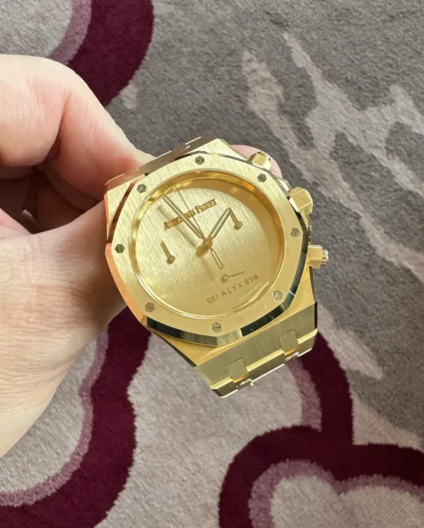 Replica Swiss Ap Royal Oak Chronograph Yellow Gold 1017 Alyx 9Sm