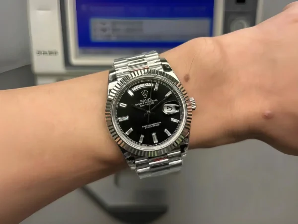 Replica Rolex Day-Date 40Mm M228236-0004