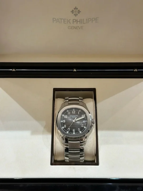 Replica Swiss Patek Philippe Aquanaut Steel 40Mm
