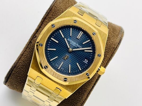 Replica Swiss Audemars Piguet Royal Oak Jumbo Extra-Thin Yellow Gold &Amp; Blue Dial 39Mm
