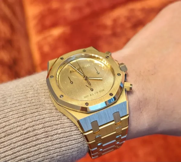 Replica Swiss Ap Royal Oak Chronograph Yellow Gold 1017 Alyx 9Sm