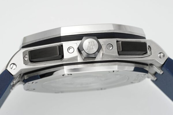 Replica Swiss Audemars Piguet Royal Oak Offshore Titanium &Amp; Blue Dial 43Mm